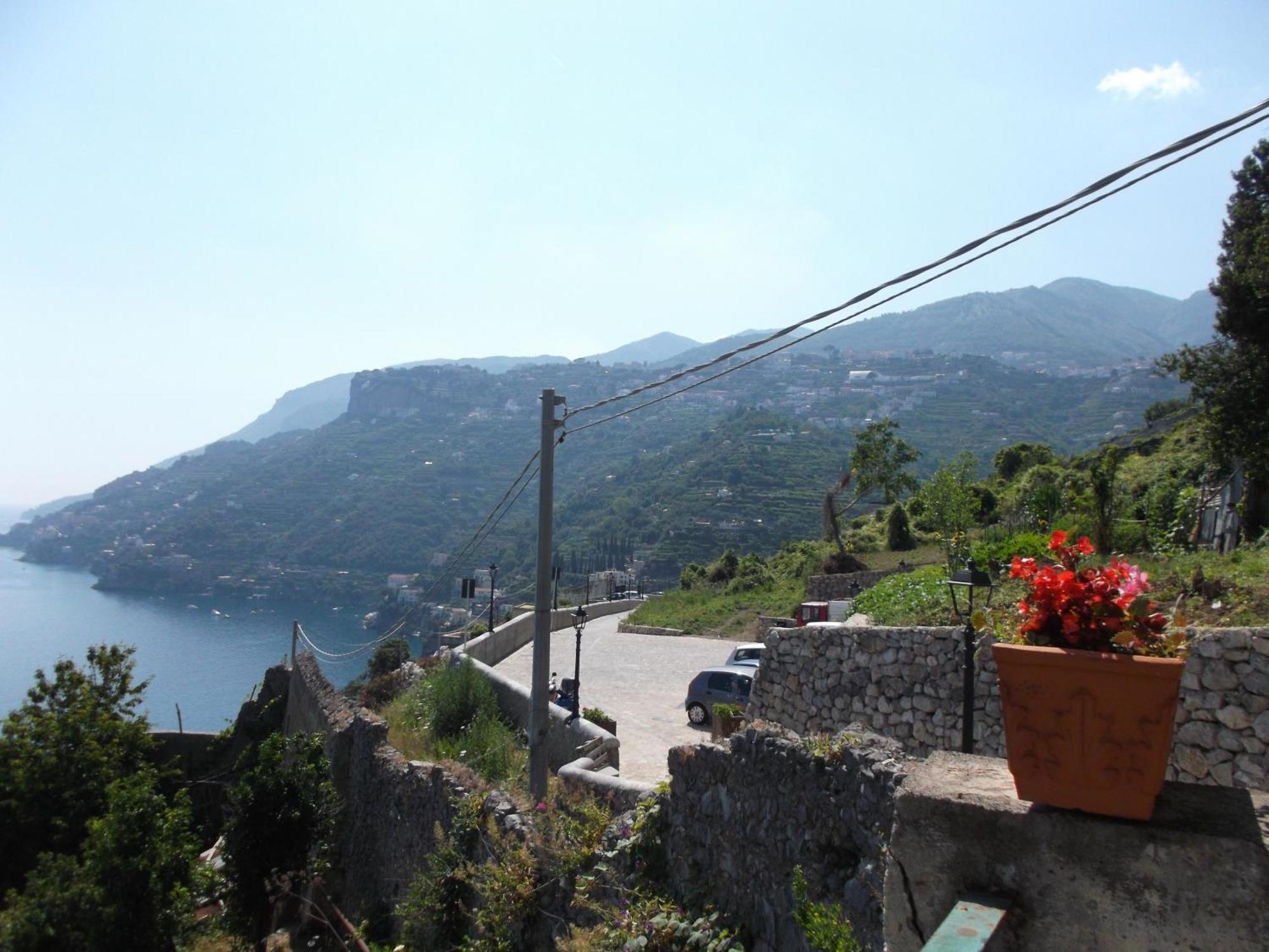 Casa Vacanze Nonno Aldo Minori Exterior foto